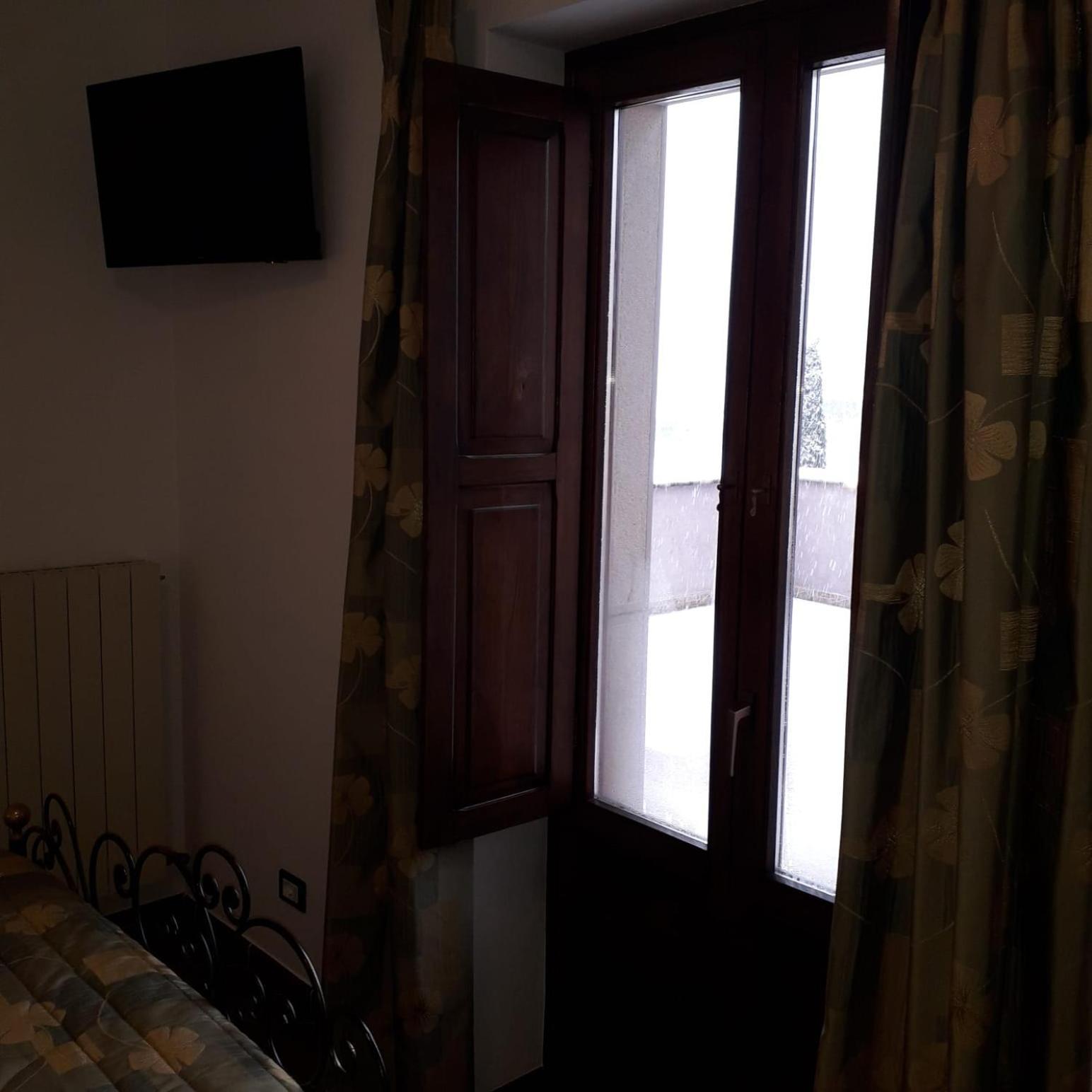 Hotel Bucaneve Pescasseroli Exterior foto